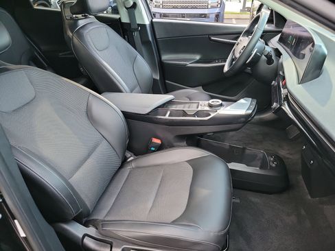Used 2024 Kia EV6 Light image 21