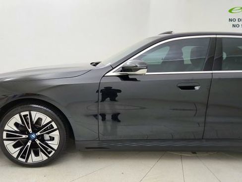 Used 2024 BMW i5 eDrive40i w/ Convenience Package RWD image 10