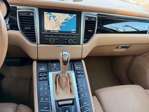 Used 2015 Porsche Macan S w/ Premium Package Plus image 30