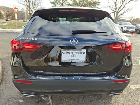 Used 2026 Mercedes-Benz GLA 250 4MATIC image 5