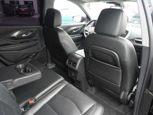 Certified 2022 GMC Terrain SLT FWD image 11