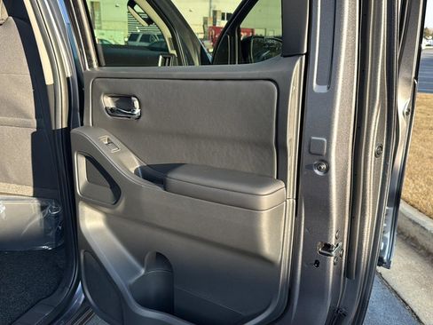 New 2026 Nissan Frontier SV w/ SV Convenience Package image 13