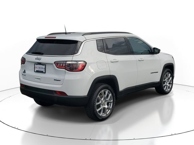 Used 2022 Jeep Compass Latitude AWD/4WD image 4