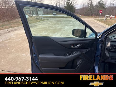 Used 2022 Subaru Outback Premium image 9