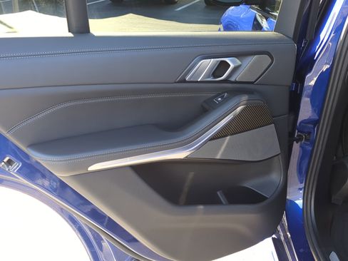 Used 2026 BMW X5 M60i image 10