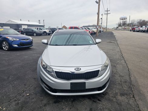 Used 2013 Kia Optima EX w/ Premium Pkg image 2