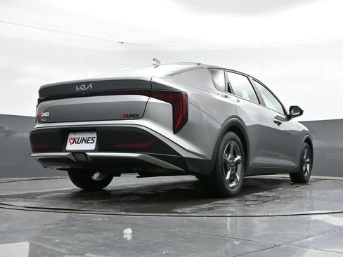 Used 2025 Kia K4 FWD image 38