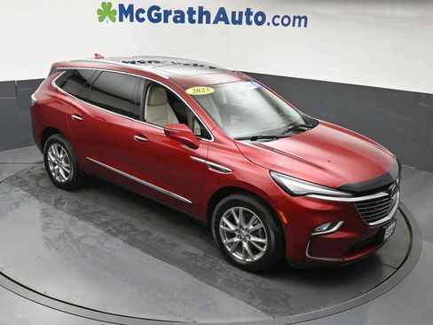 Used 2023 Buick Enclave Essence w/ Experience Buick Package AWD/4WD image 3