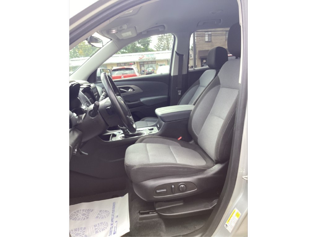 Used 2021 Chevrolet Traverse LT AWD/4WD image 9