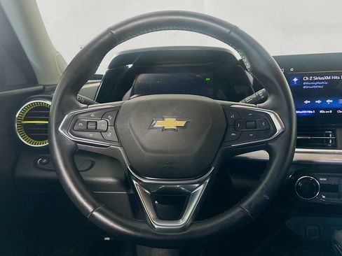 Used 2024 Chevrolet Trax LT w/ Driver Confidence Package FWD image 18