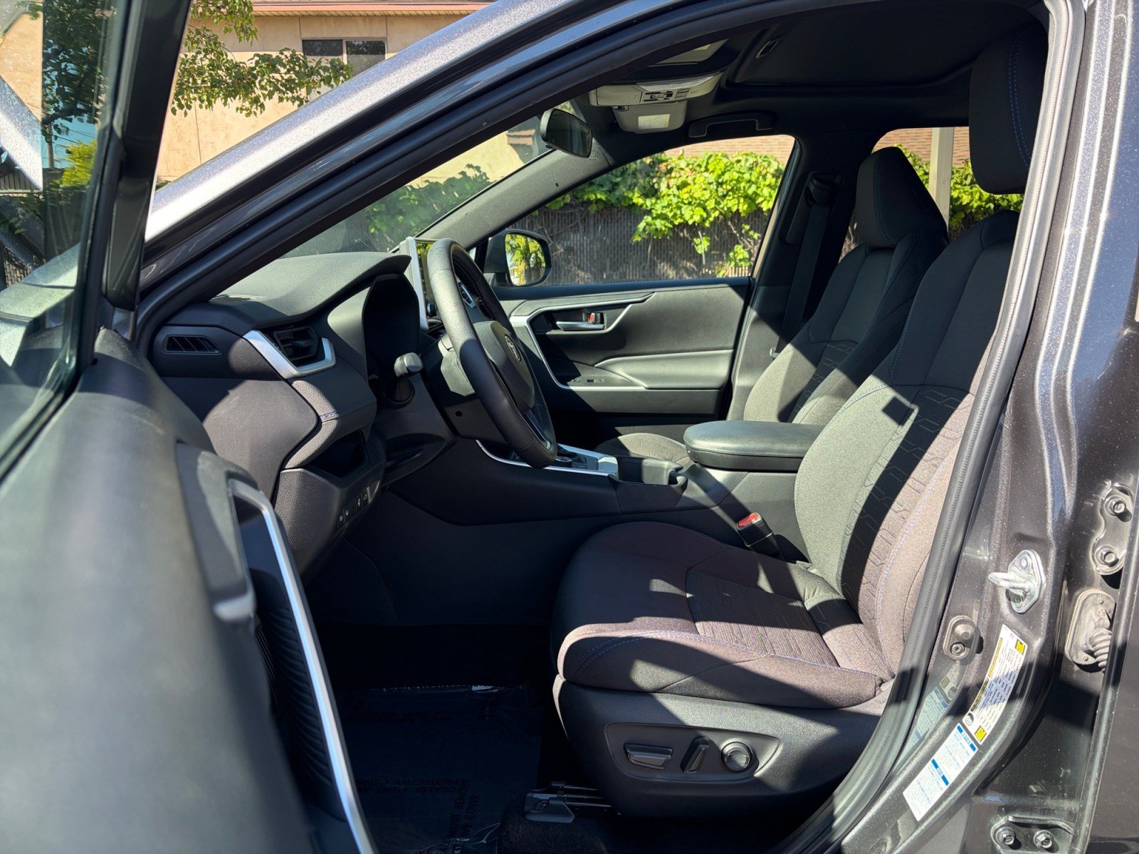 Certified 2022 Toyota RAV4 SE w/ Convenience Package AWD/4WD image 11