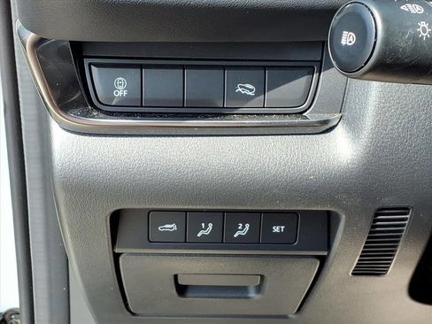 Used 2022 MAZDA CX-30 AWD 2.5 S w/ Premium Package image 21