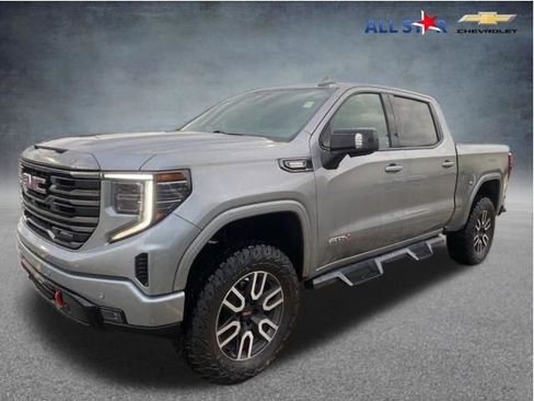 Used 2023 GMC Sierra 1500 AT4 w/ Technology Package AWD/4WD image 1