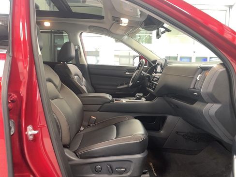 Used 2023 Nissan Pathfinder SL w/ SL Premium Package AWD/4WD image 23