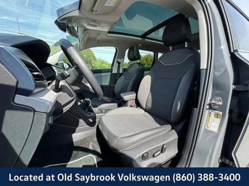Certified 2023 Volkswagen Taos SE w/ Panoramic Sunroof Package AWD/4WD image 30