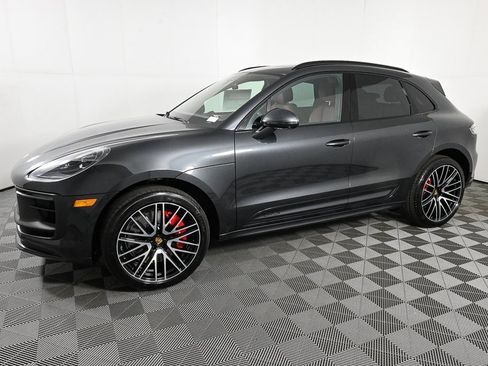 New 2026 Porsche Macan GTS image 2