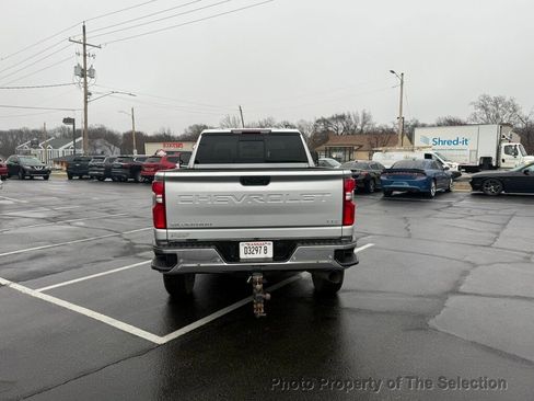 Used 2022 Chevrolet Silverado 2500 LTZ w/ LTZ Convenience Package image 14