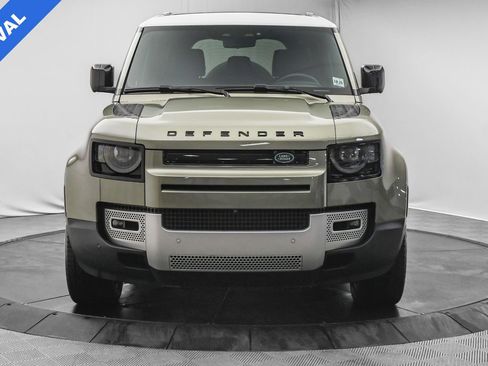 Used 2024 Land Rover Defender 110 S image 2