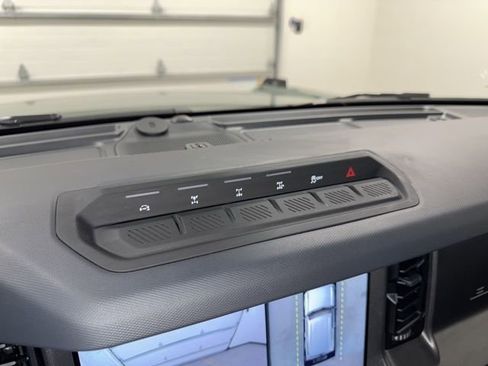 Used 2025 Ford Bronco Badlands AWD/4WD image 28