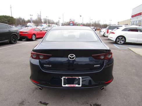 Used 2021 MAZDA MAZDA3 s image 8