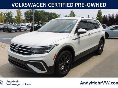 Used 2023 Volkswagen Tiguan SE AWD/4WD image 3