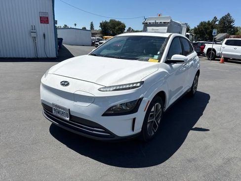 Used 2023 Hyundai Kona SEL FWD image 5