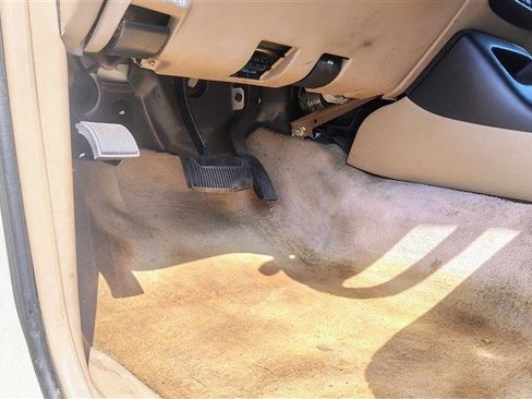 Used 1998 Ford Explorer 4WD 4-Door image 17