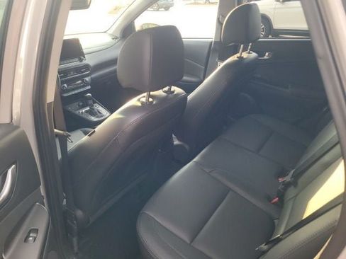 Used 2023 Hyundai Kona Limited w/ Cargo Package FWD image 9