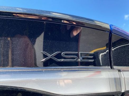 New 2025 Toyota Prius Plug-In Hybrid image 17