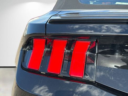 Used 2024 Ford Mustang Premium image 10