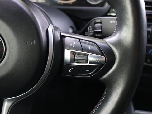 Used 2020 BMW M4 Coupe w/ Competition Package RWD image 15