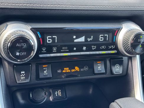 Used 2025 Toyota RAV4 XLE w/ Weather Package image 23