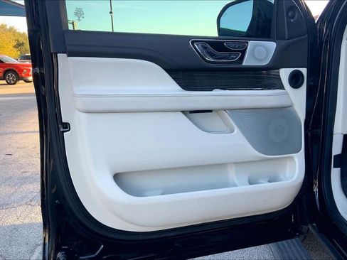 Used 2022 Lincoln Navigator Black Label image 20