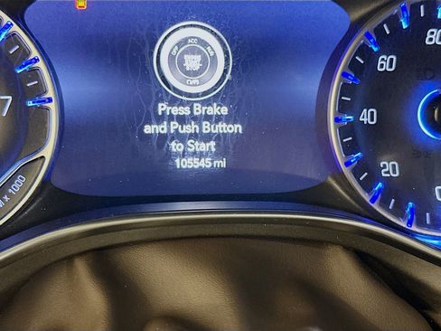 Used 2019 Chrysler Pacifica Touring-L Plus w/ Advanced Safetytec Group FWD image 19