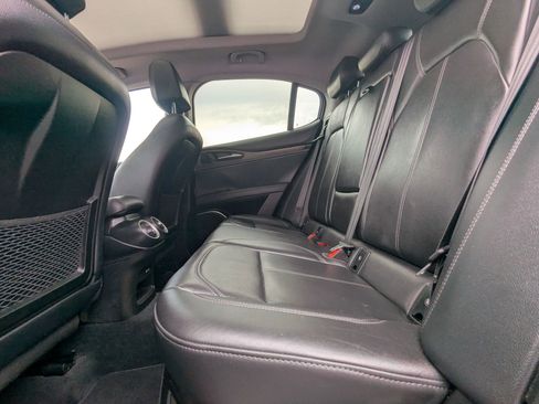 Used 2018 Alfa Romeo Stelvio Ti image 10