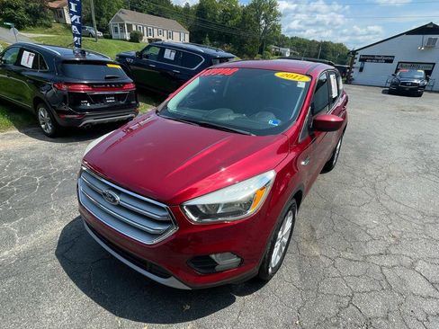 Used 2017 Ford Escape SE AWD/4WD image 15