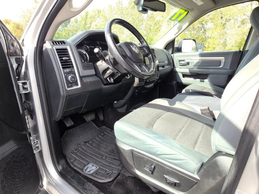 Used 2017 RAM 3500 Big Horn AWD/4WD image 26