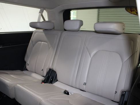 Used 2024 Ford Expedition Max Limited image 27