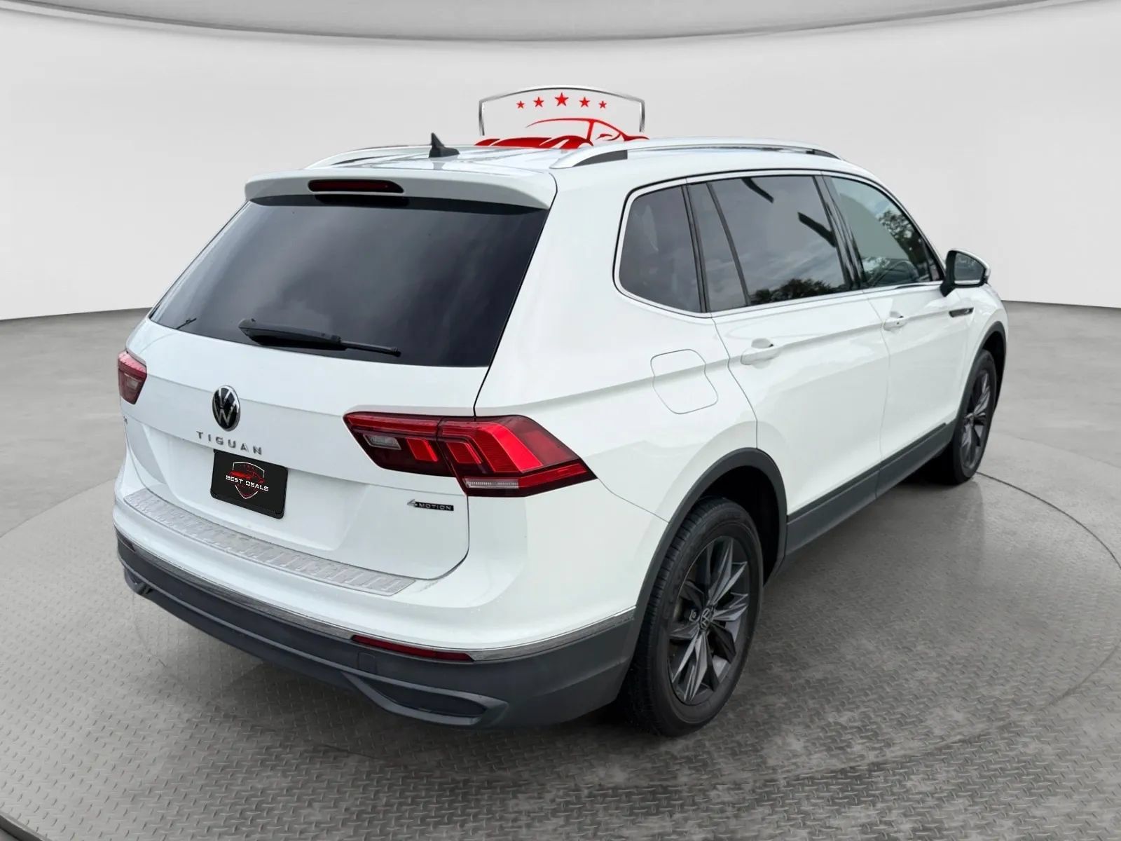 Used 2022 Volkswagen Tiguan SE AWD/4WD image 6