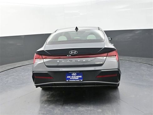 New 2026 Hyundai Elantra Limited image 7