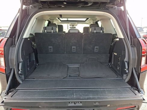 Certified 2025 Ford Expedition Active image 30