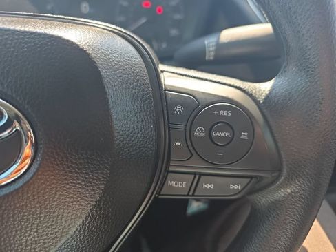 Used 2025 Toyota Corolla LE FWD image 18