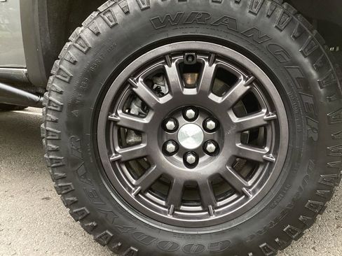 Used 2021 Chevrolet Colorado ZR2 w/ Colorado ZR2 Bison Edition image 6