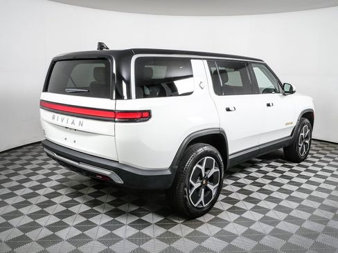 Used 2024 Rivian R1S Adventure image 25