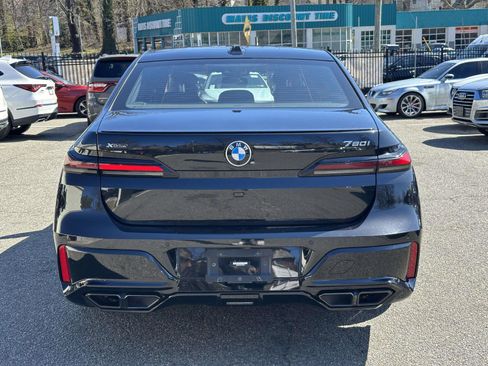 Used 2023 BMW 760i xDrive w/ Executive Package image 4