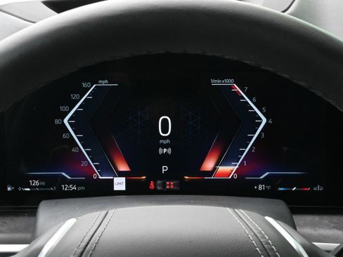 Certified 2025 BMW X7 xDrive40i w/ Executive Package image 18