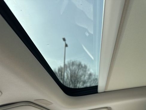 Used 2016 Volvo XC90 T6 Momentum w/ Momentum Plus Package image 23