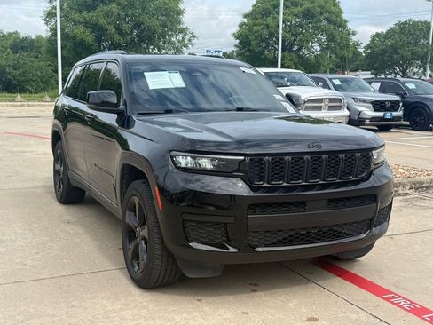 Used 2023 Jeep Grand Cherokee L Laredo AWD/4WD image 8