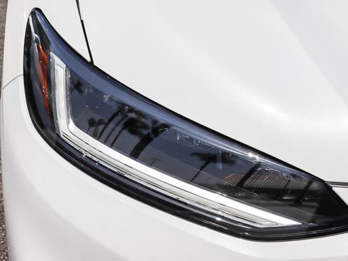 Certified 2025 Honda HR-V Sport image 6