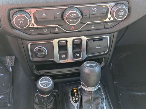 New 2026 Jeep Wrangler Sport AWD/4WD image 19
